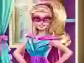 Mchezo Superhero Doll Closet online