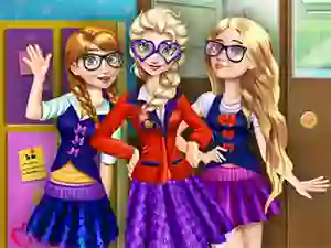 Mchezo Princess College Fashion online