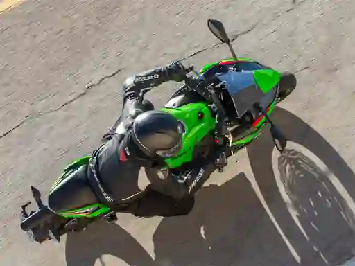 Mchezo Kawasaki Ninja 650 online
