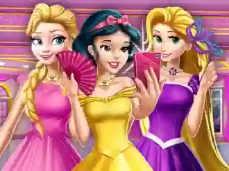 Mchezo Princesses At Masquerade online