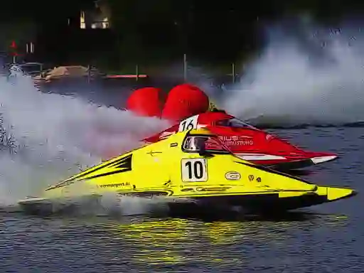 Mchezo Motor Racing Boat online